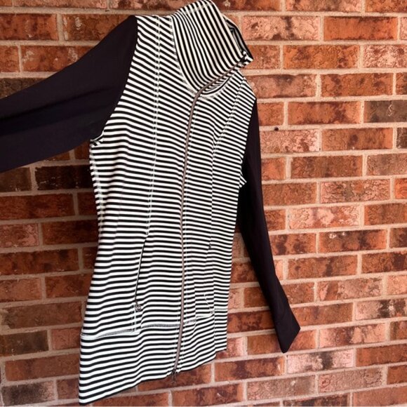 Lululemon Daily Yoga Jacket Classic Stripe Mint Moment Black / Black  EUC 10 - Picture 14 of 16